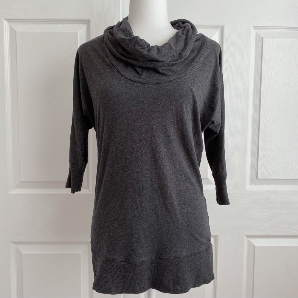 New York & Co Cowl a Neck 3/4 Sleeve T Shirt